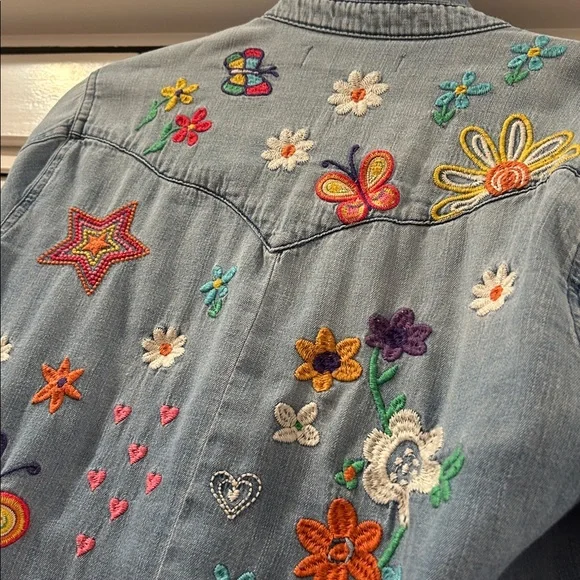 Billy T heavily Embroidered Denim Shirt. Flower power hippie vibe.  Small. - Picture 8 of 8